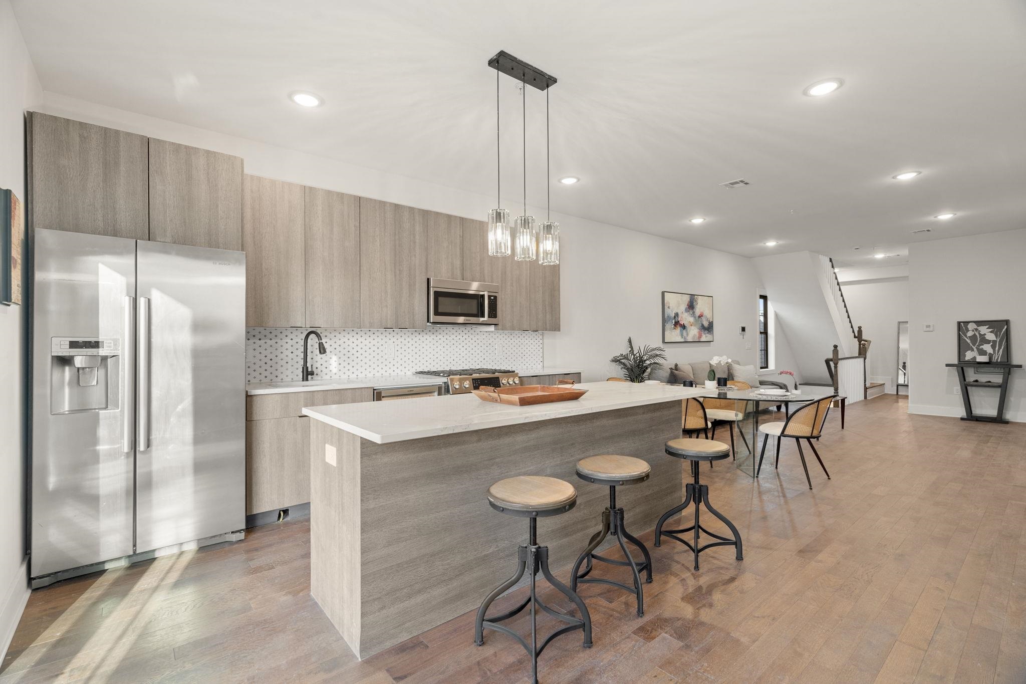 547 PALISADE AVE Unit: 3