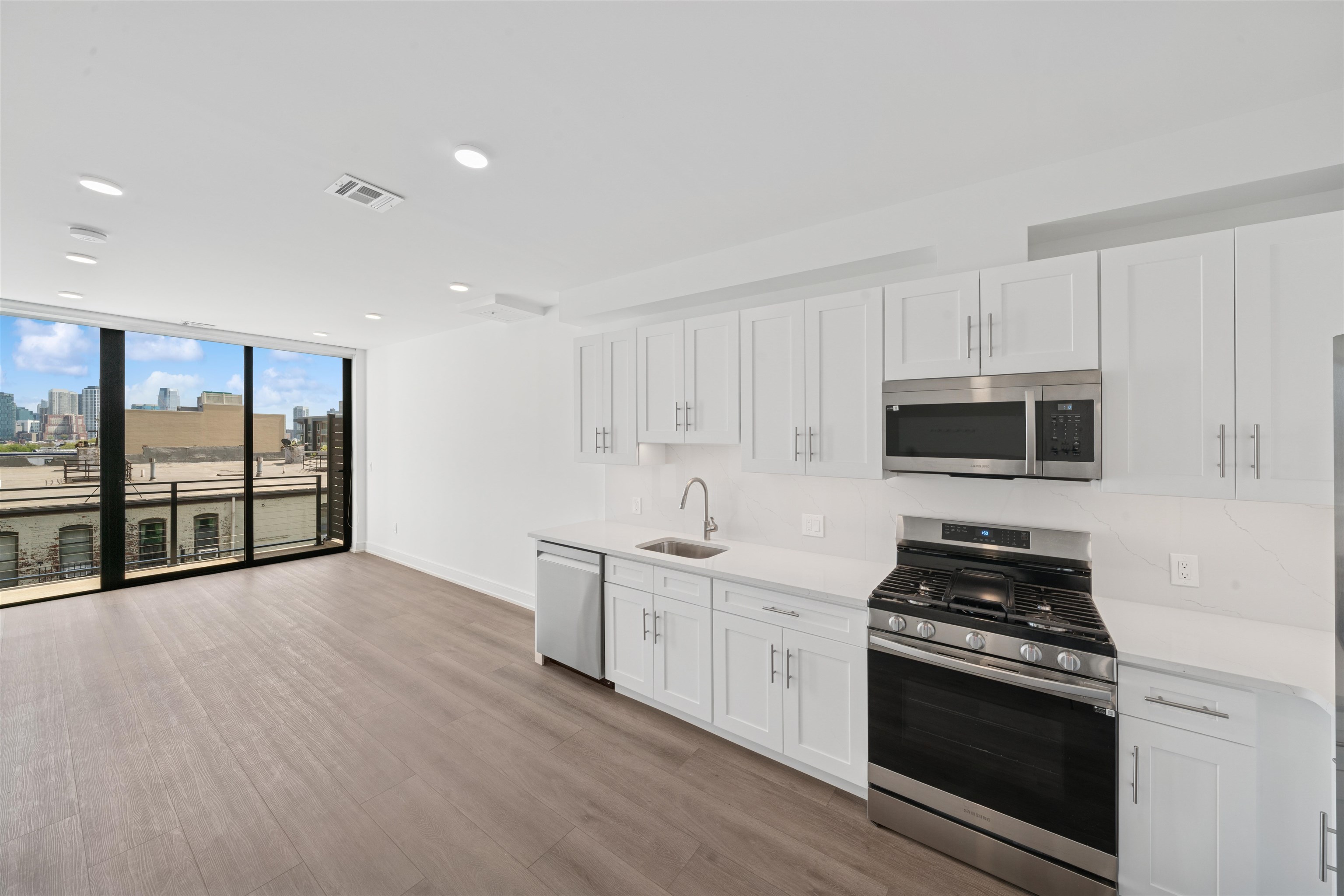 32 JONES ST Unit: 501