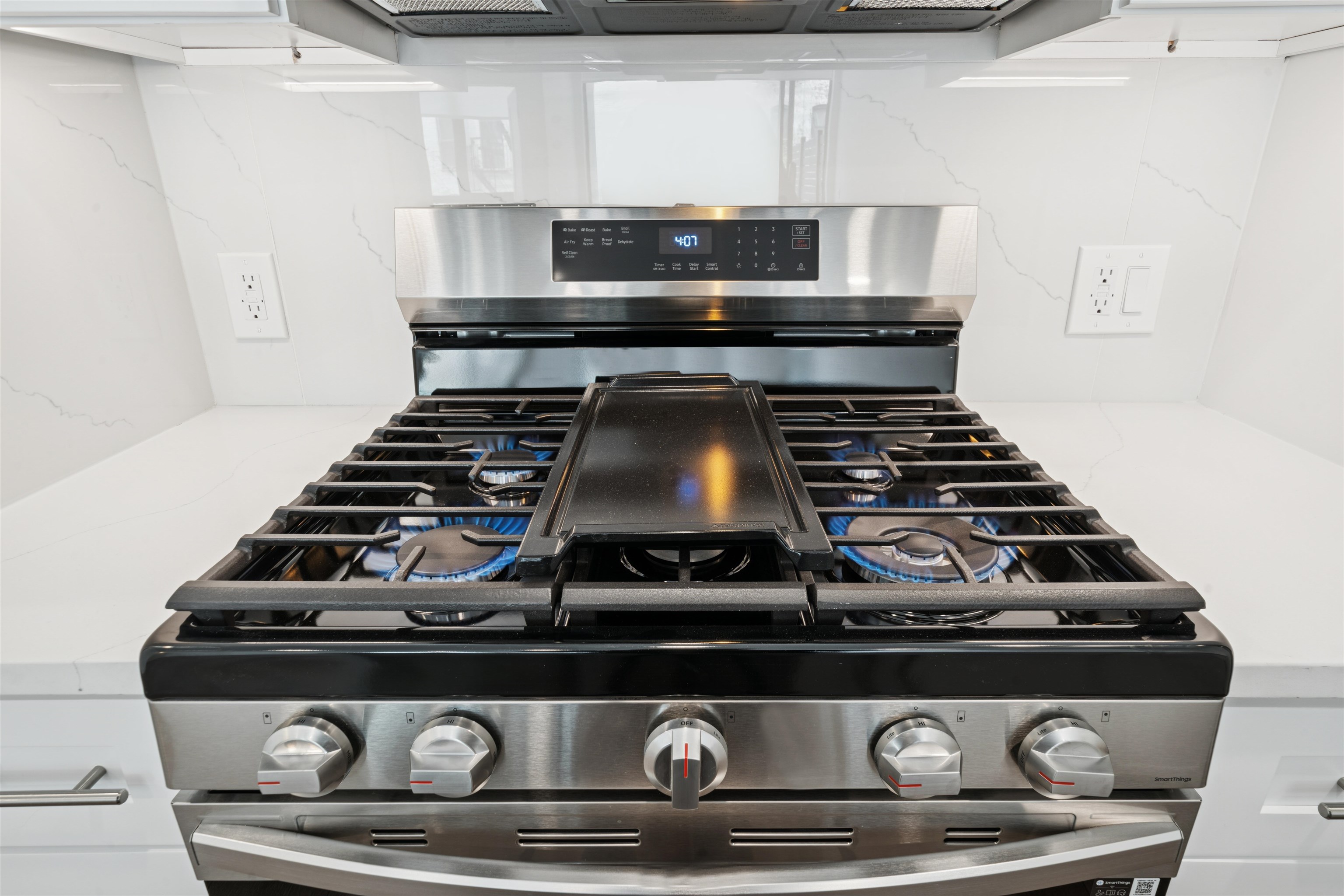 32 JONES ST Unit: 501