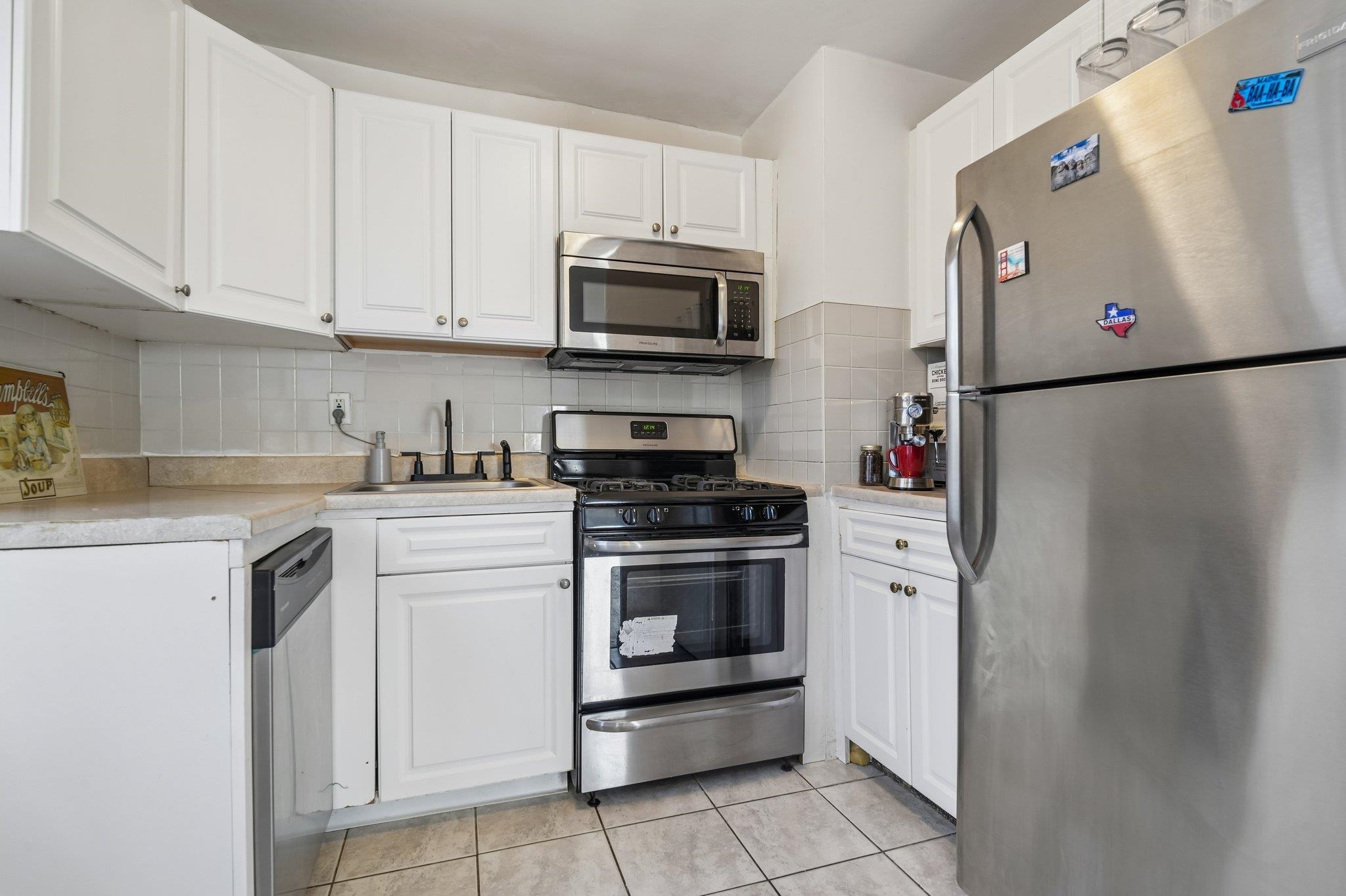 135 MONTGOMERY ST Unit: 2