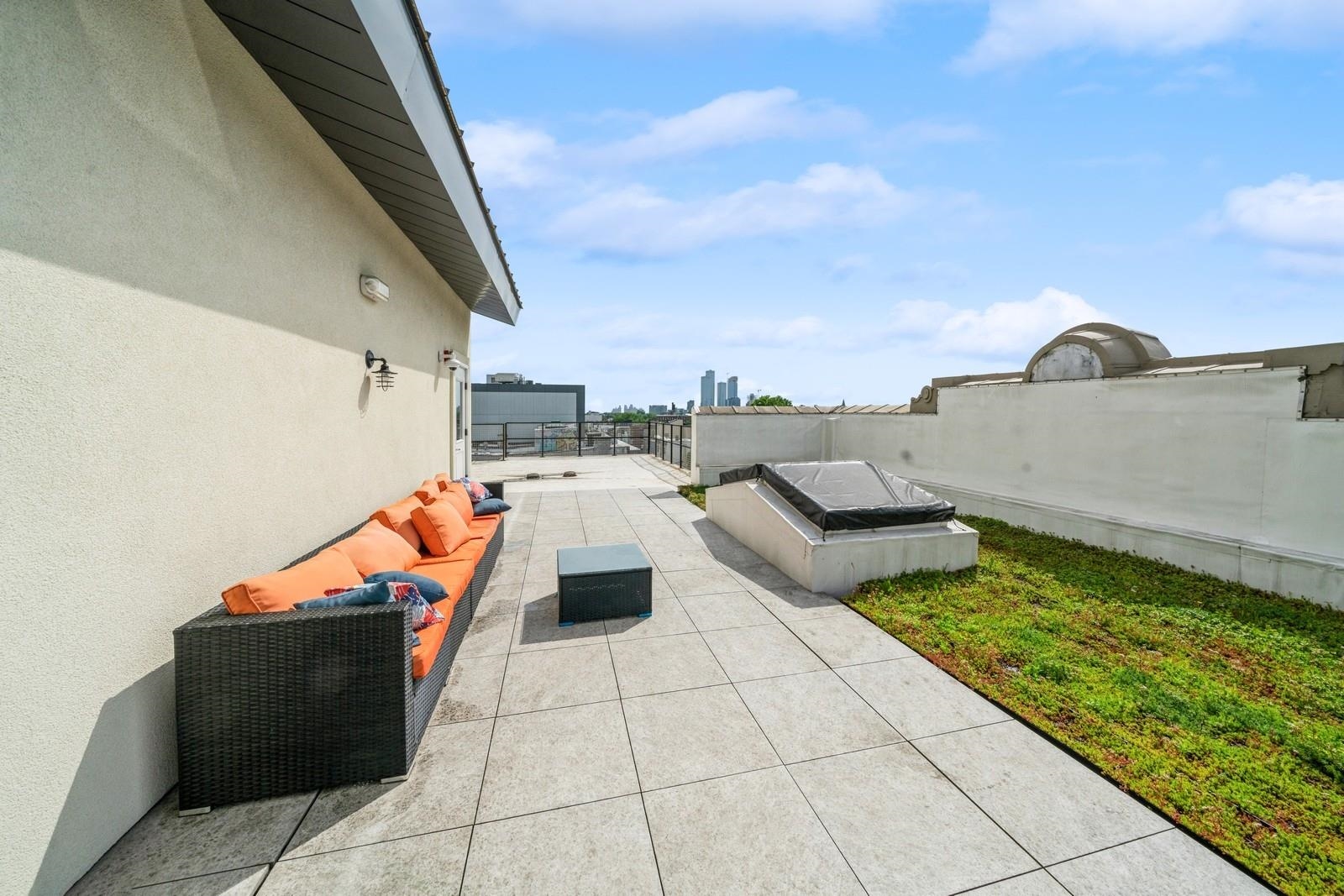 520 PALISADE AVE Unit: 405