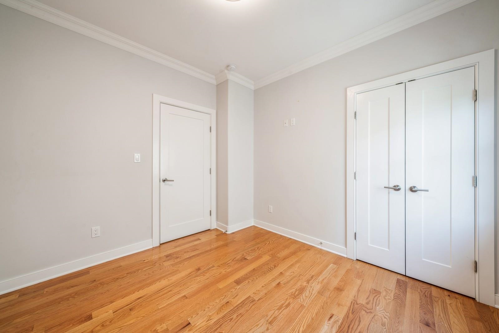 225 COLUMBIA AVE Unit: 1