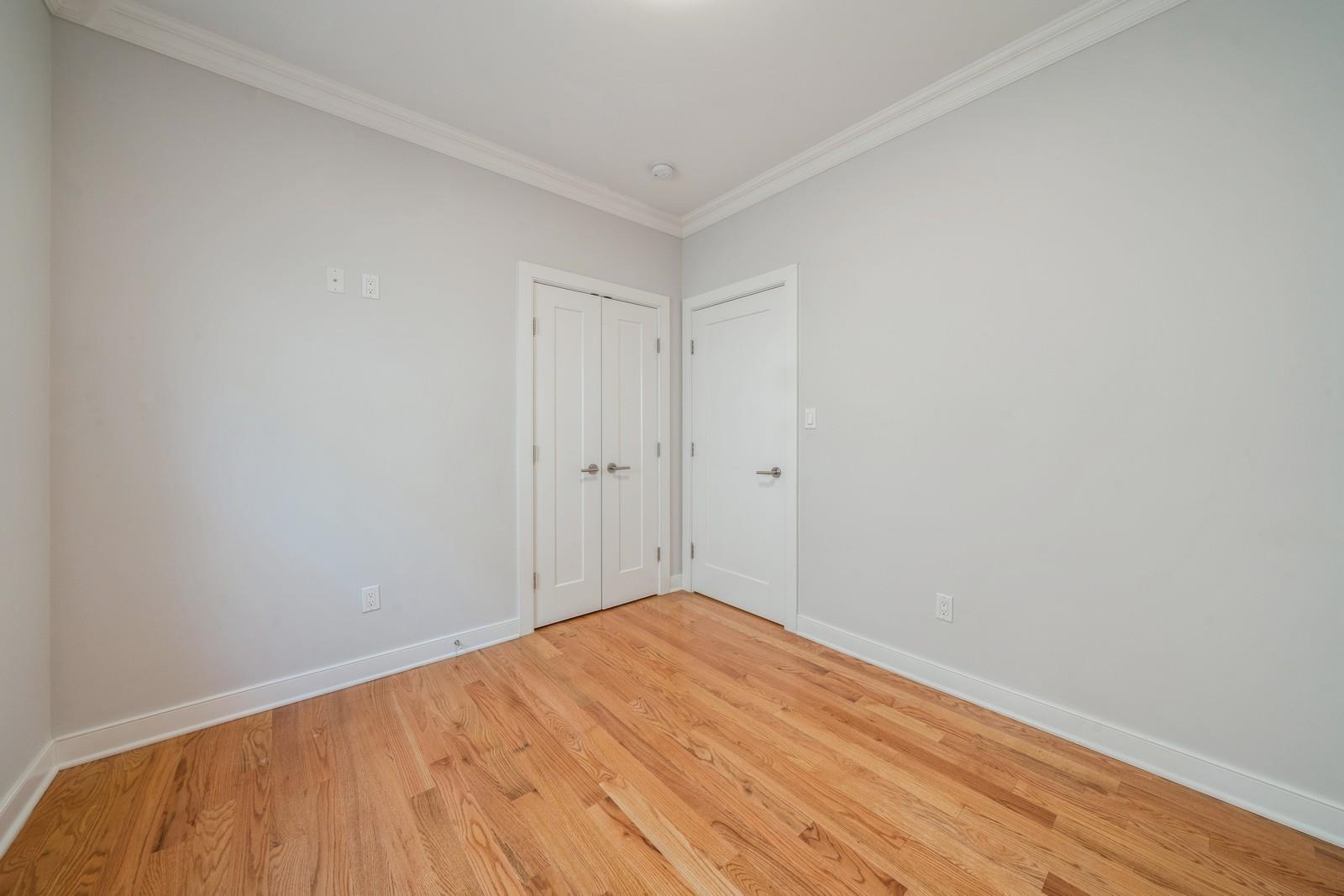 225 COLUMBIA AVE Unit: 1