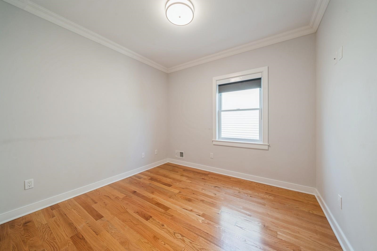 225 COLUMBIA AVE Unit: 1