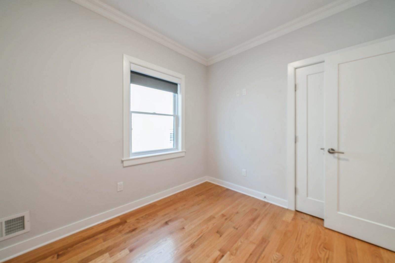 225 COLUMBIA AVE Unit: 1