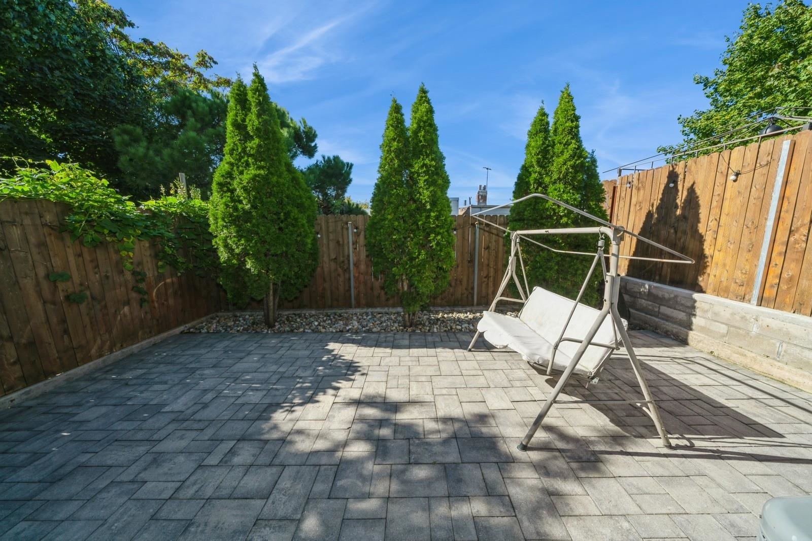 225 COLUMBIA AVE Unit: 1