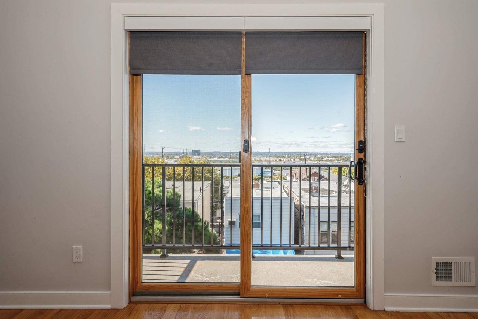 225 COLUMBIA AVE Unit: 1