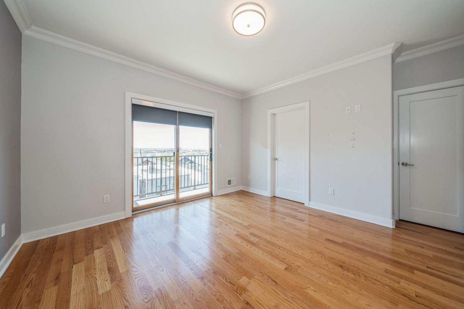 225 COLUMBIA AVE Unit: 1