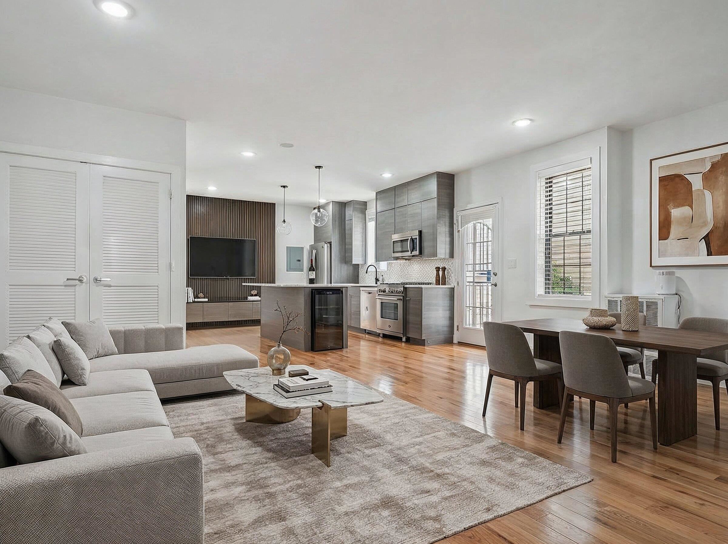 72 COLUMBIA AVE Unit: 1V