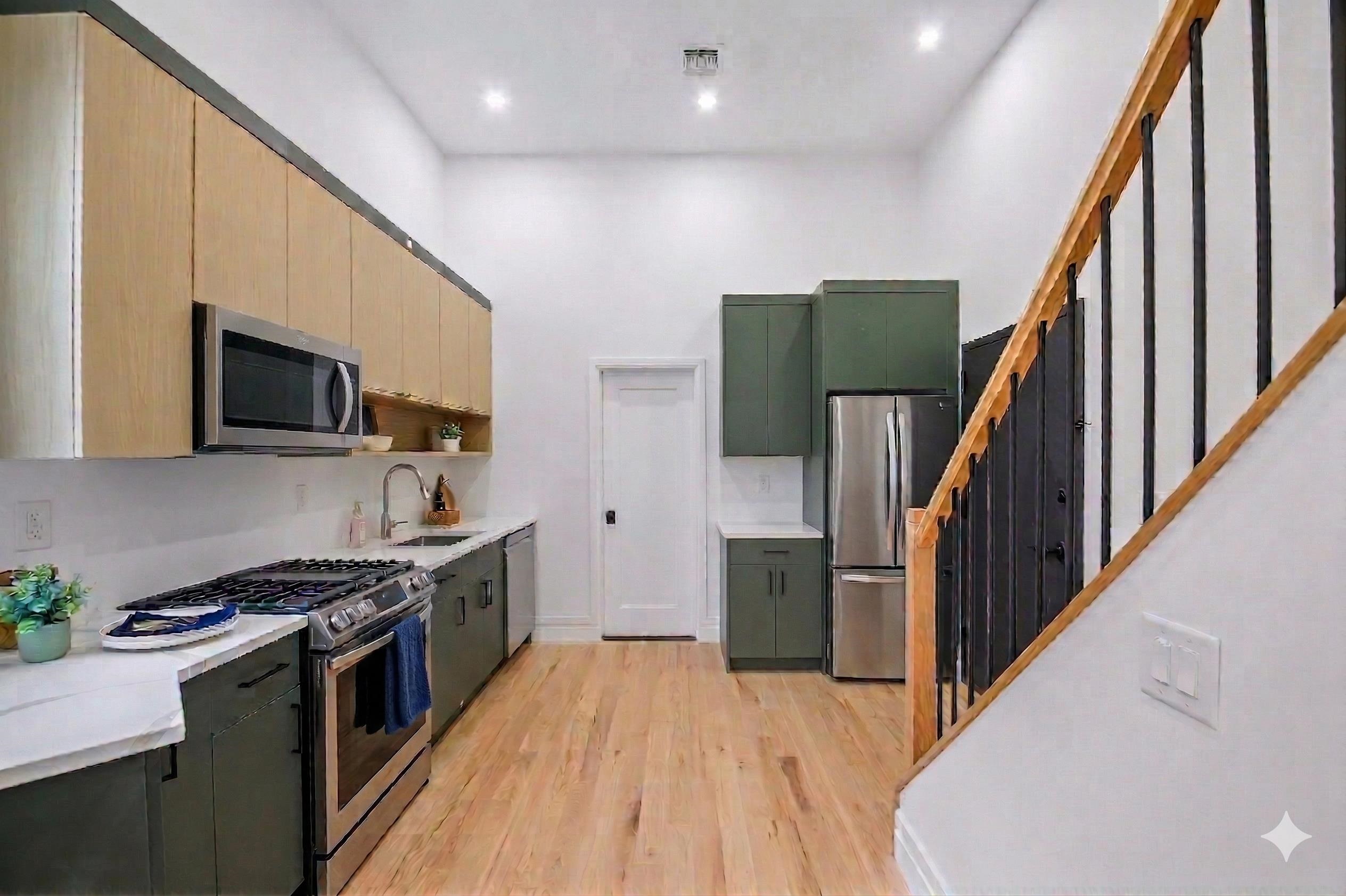 113 LINCOLN ST Unit: 2L