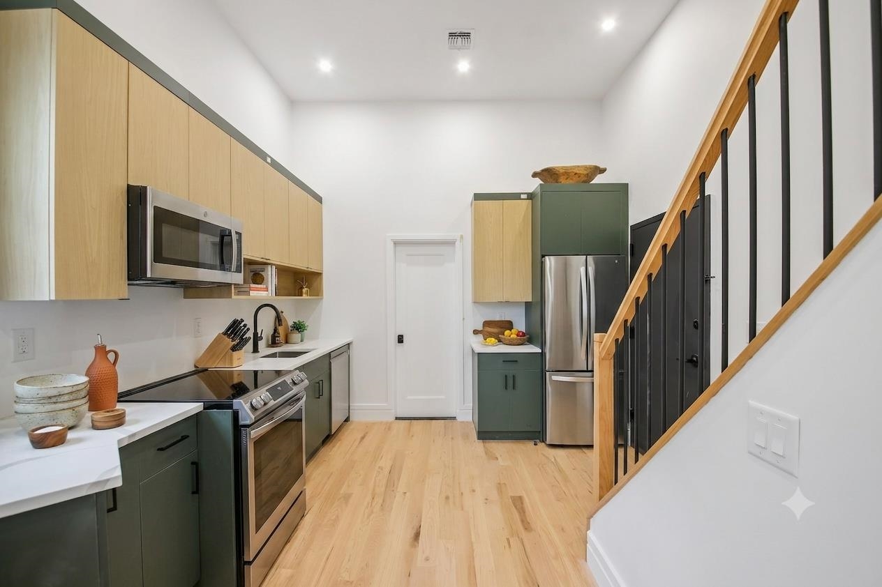 113 LINCOLN ST Unit: 2L