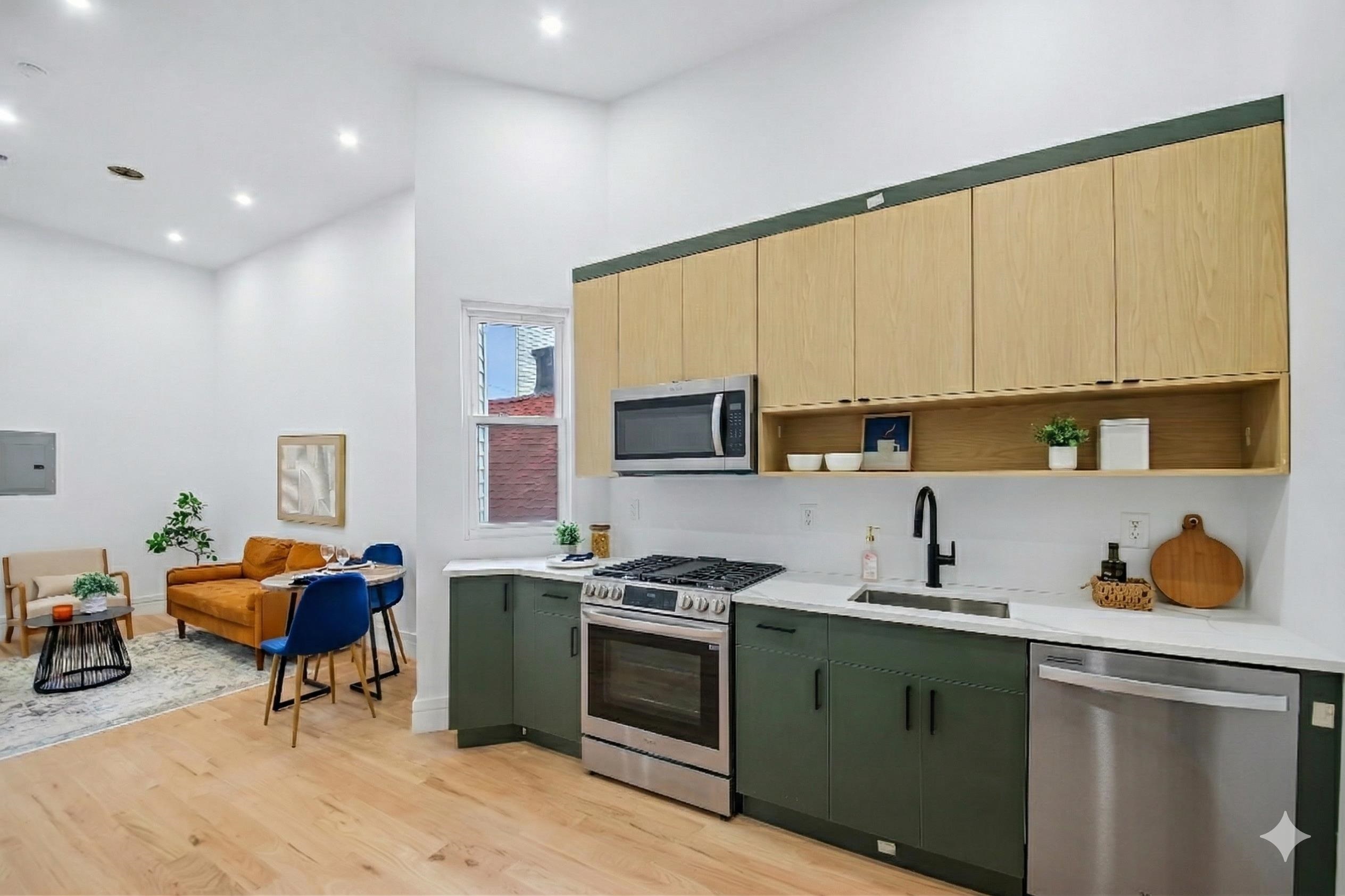 113 LINCOLN ST Unit: 2L