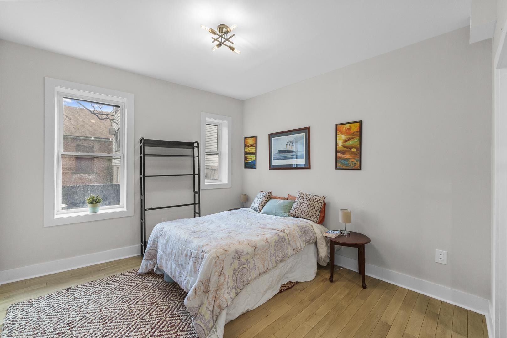 684 SUMMIT AVE Unit: 1