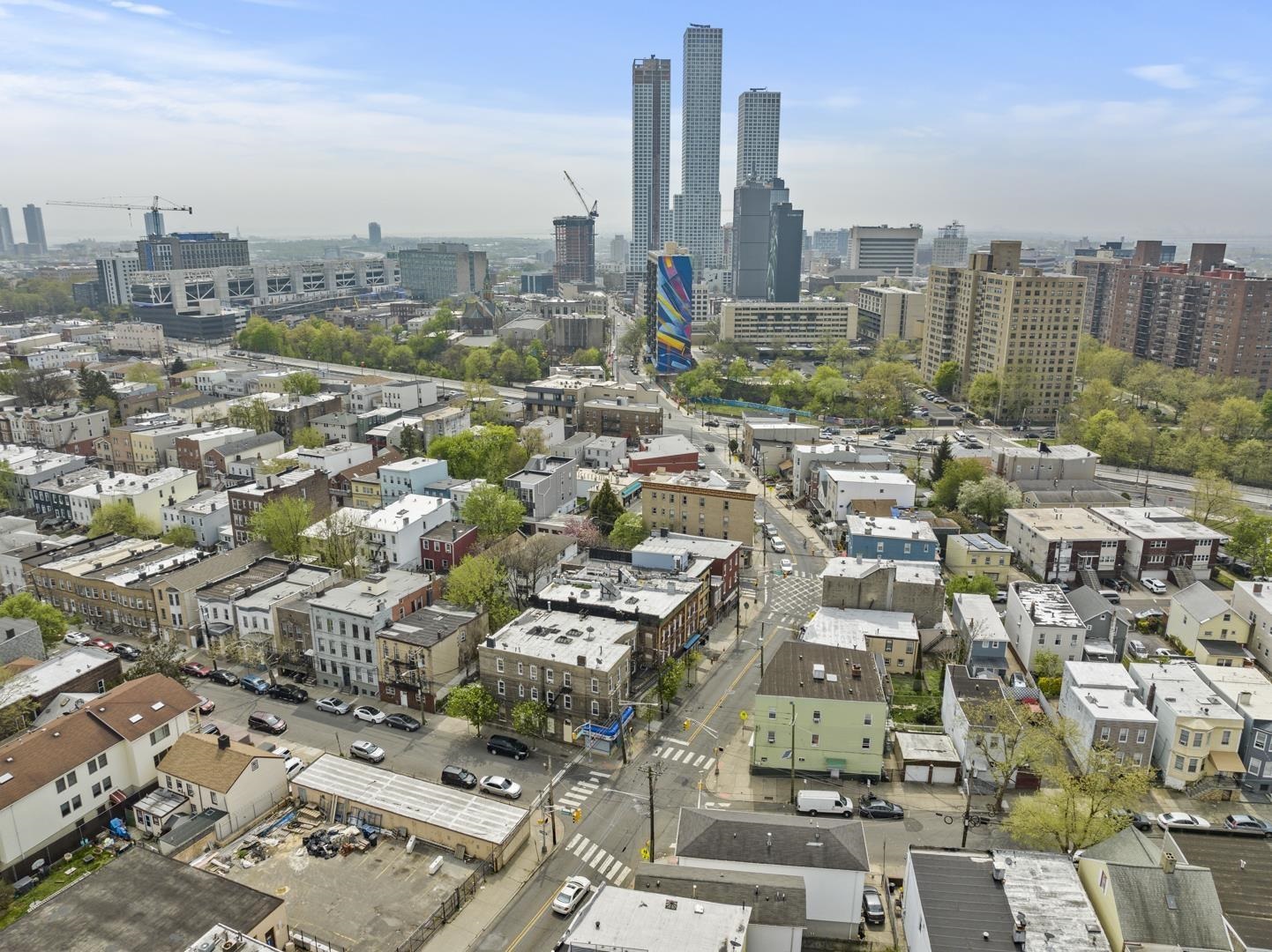 684 SUMMIT AVE Unit: 1