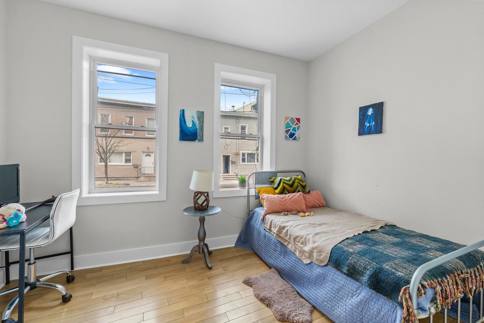 684 SUMMIT AVE Unit: 1