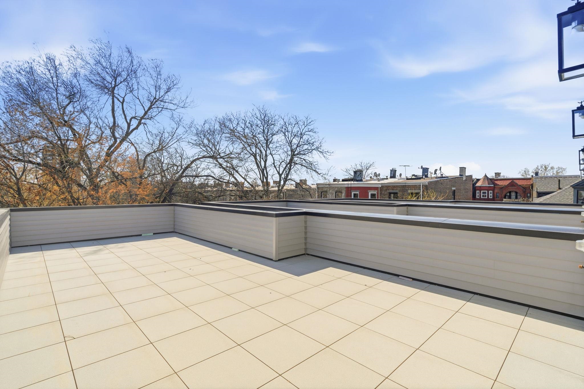 29 CLINTON AVE Unit: 2