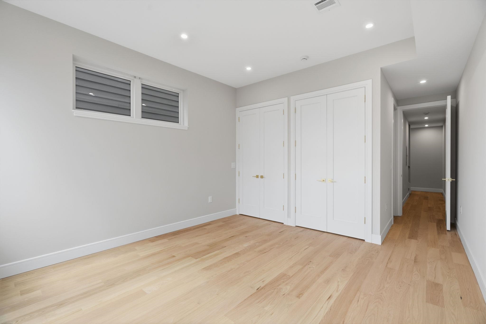 29 CLINTON AVE Unit: 2