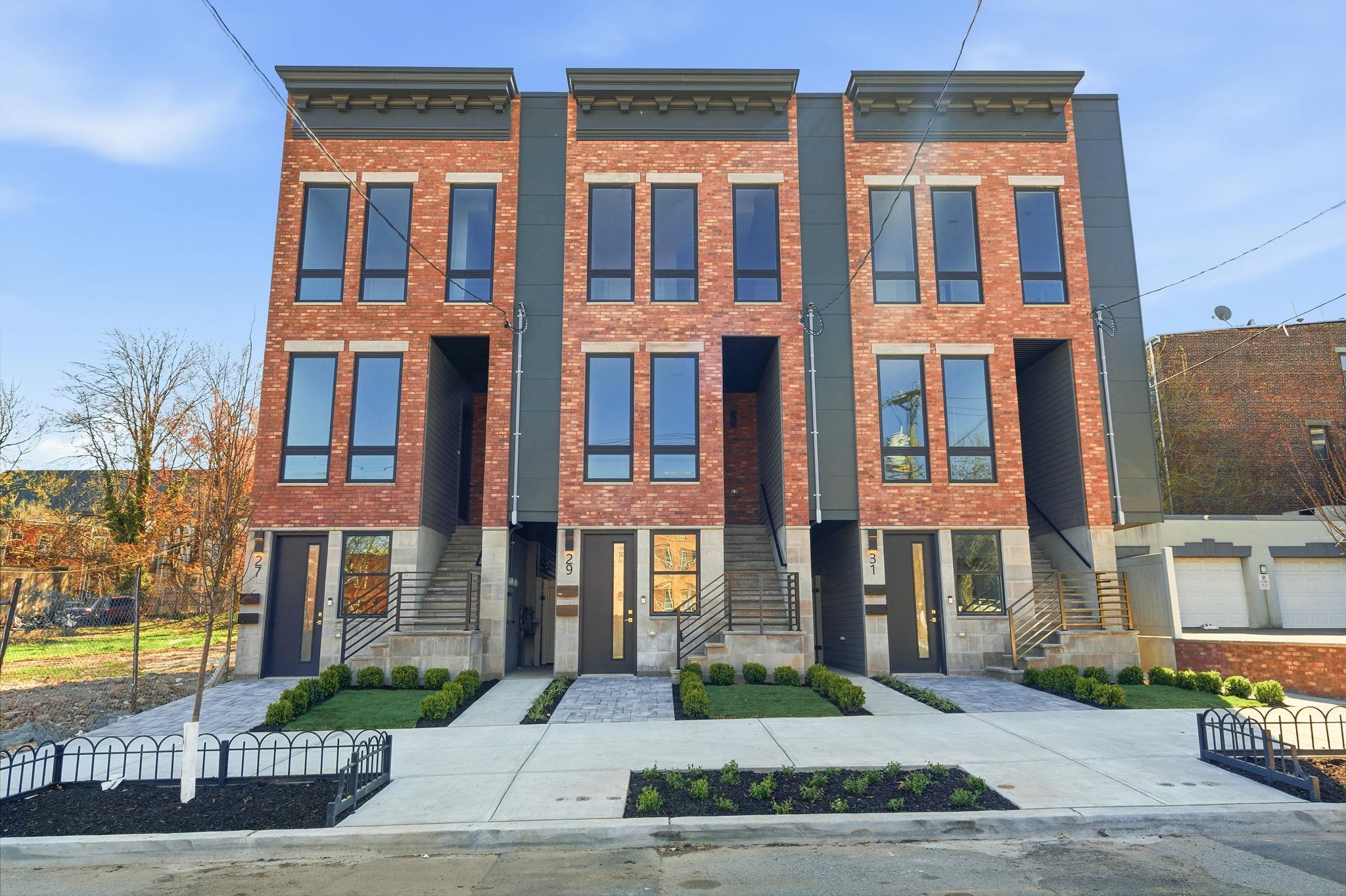 29 CLINTON AVE Unit: 2