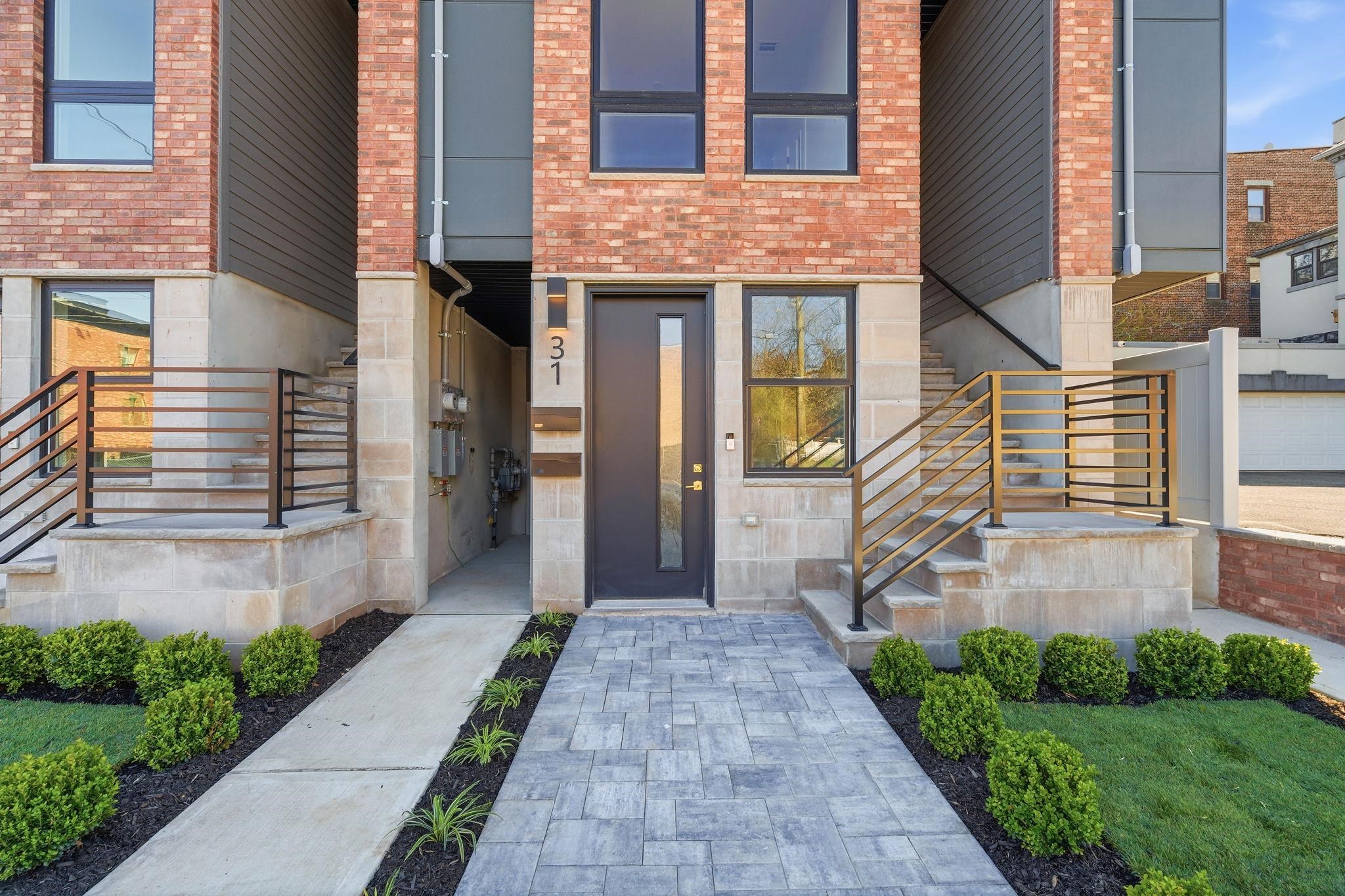 29 CLINTON AVE Unit: 1