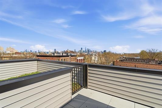 29 CLINTON AVE Unit: 1