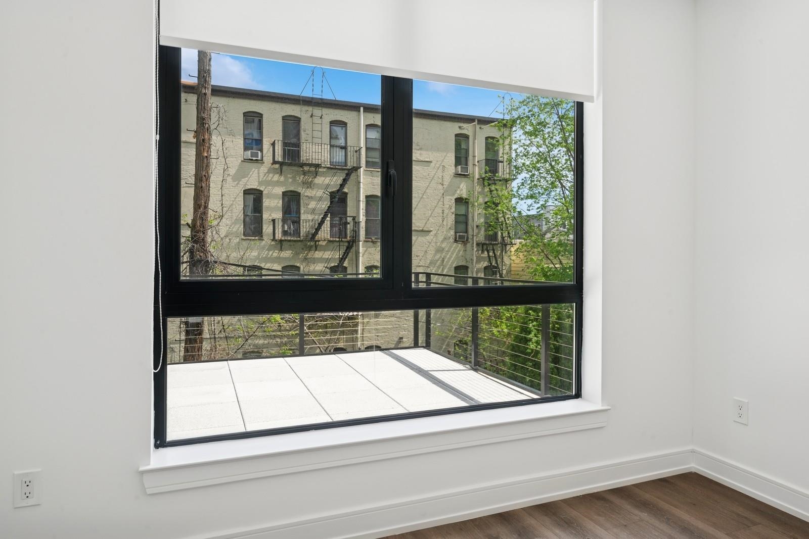 32 JONES ST Unit: 303