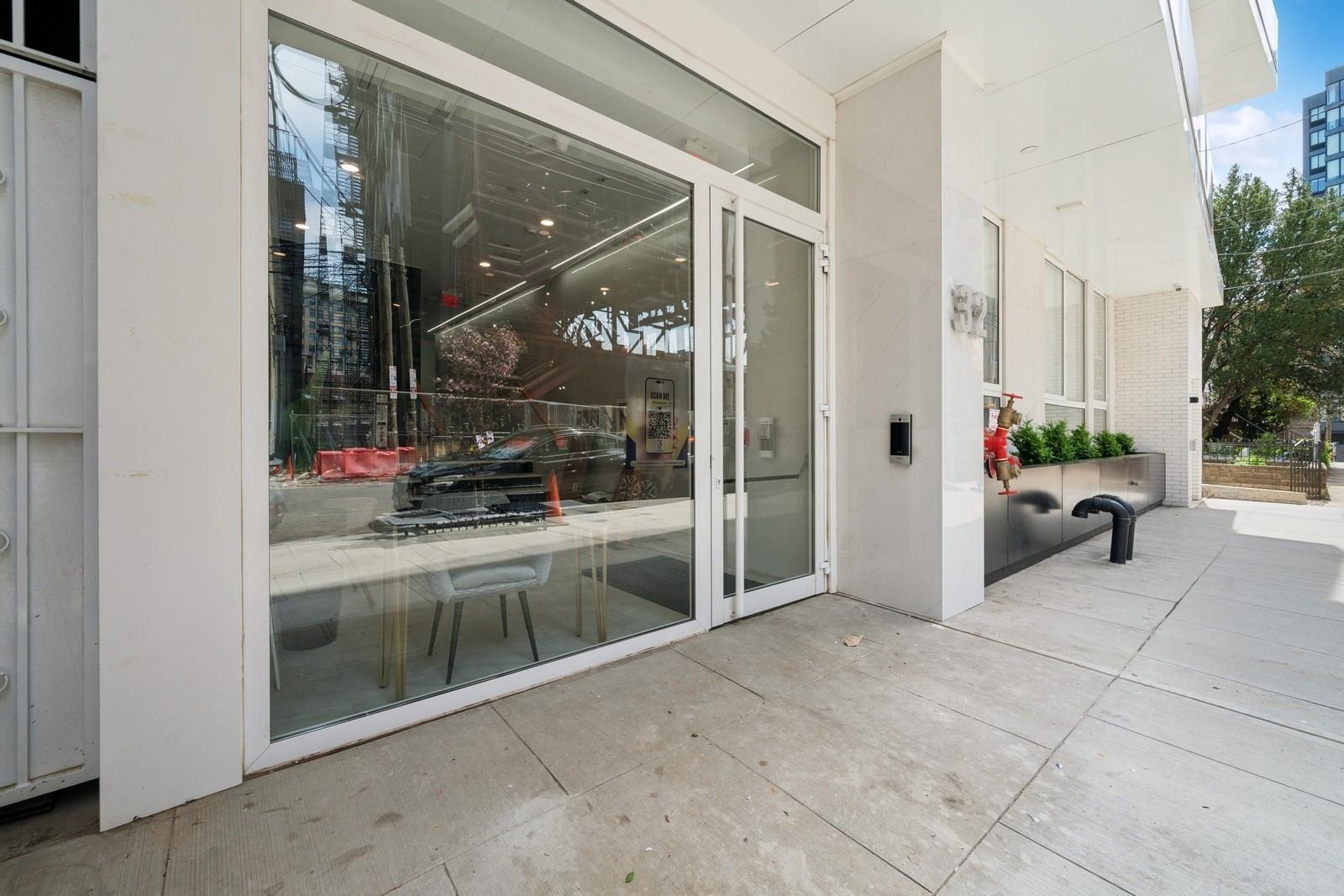 32 JONES ST Unit: 303