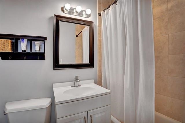 135 MONTGOMERY ST Unit: 8E