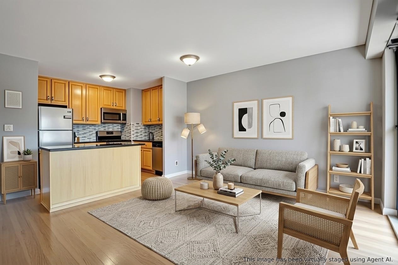 135 MONTGOMERY ST Unit: 8E