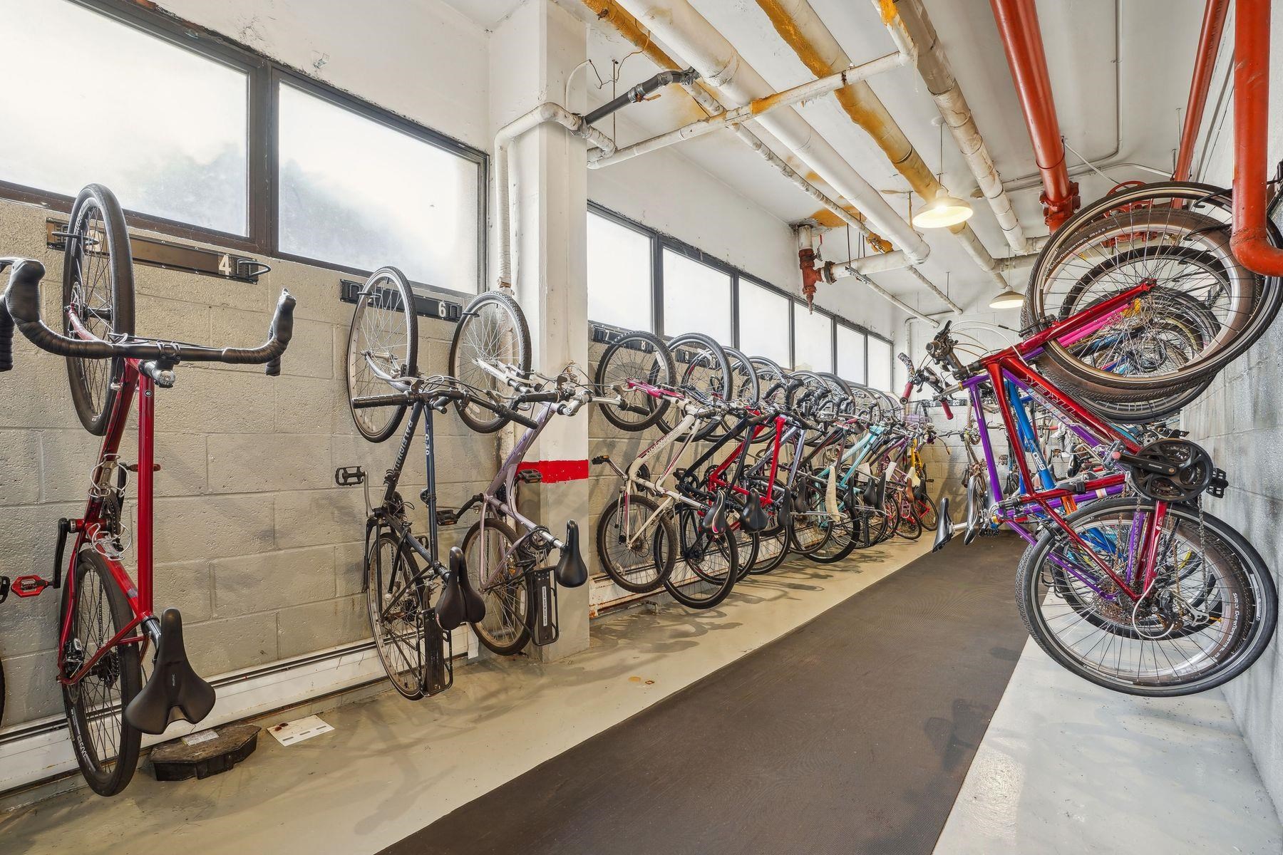 135 MONTGOMERY ST Unit: 18E