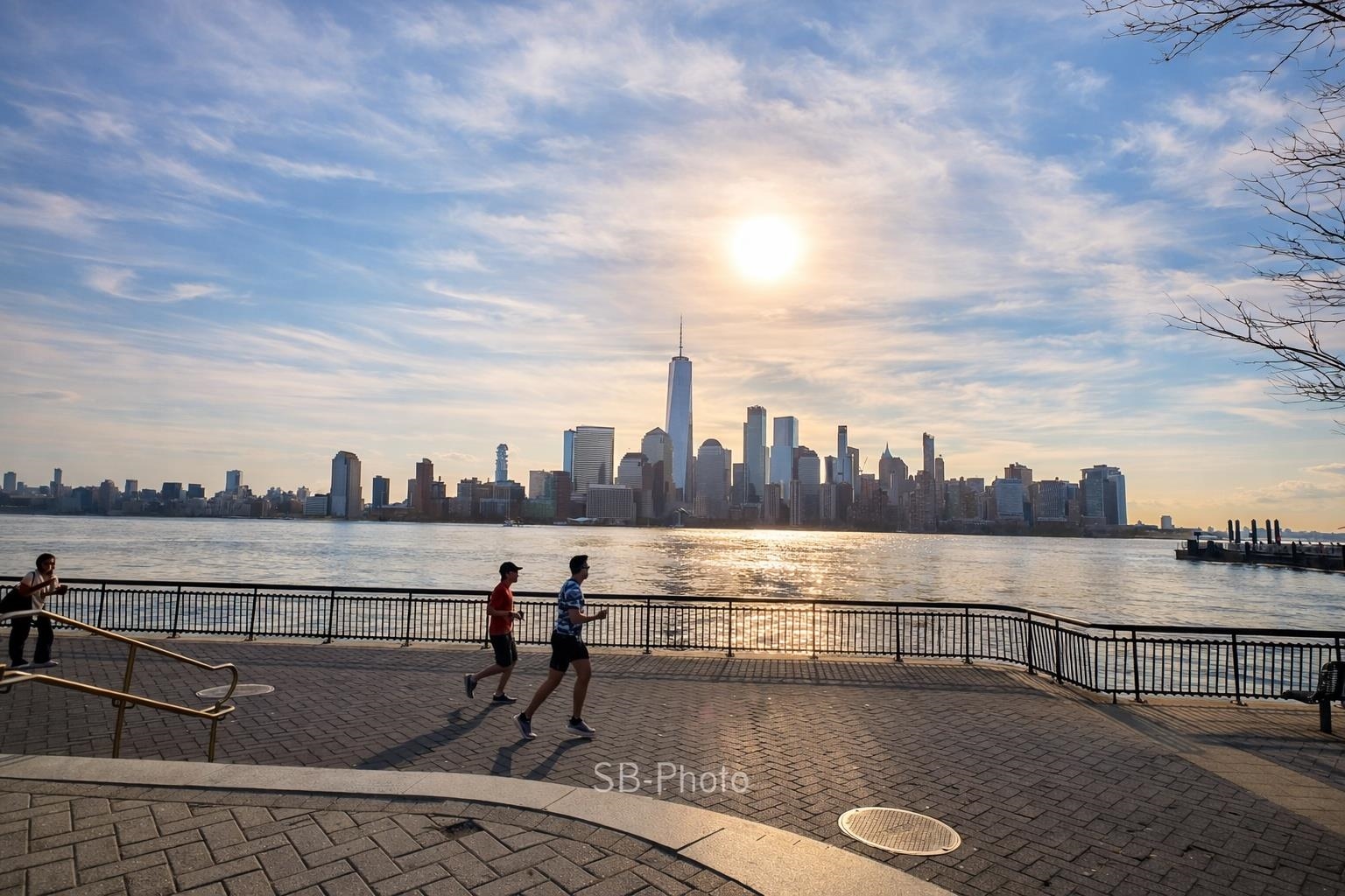 135 MONTGOMERY ST Unit: 18E