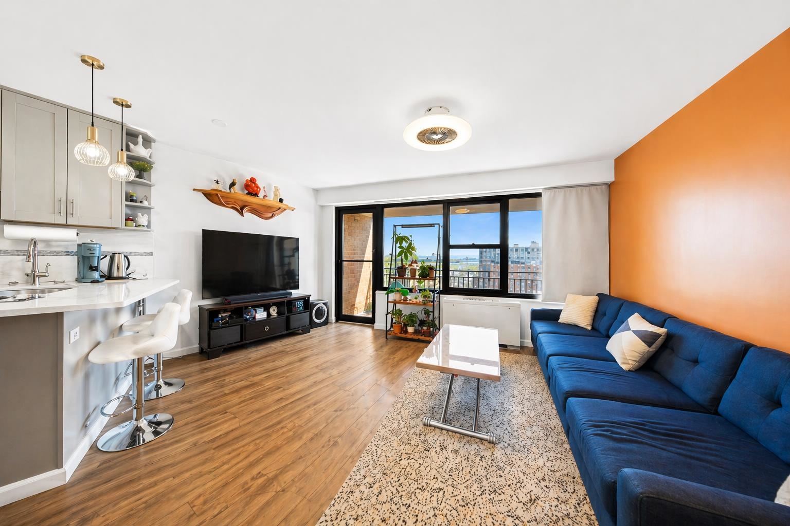 135 MONTGOMERY ST Unit: 18E