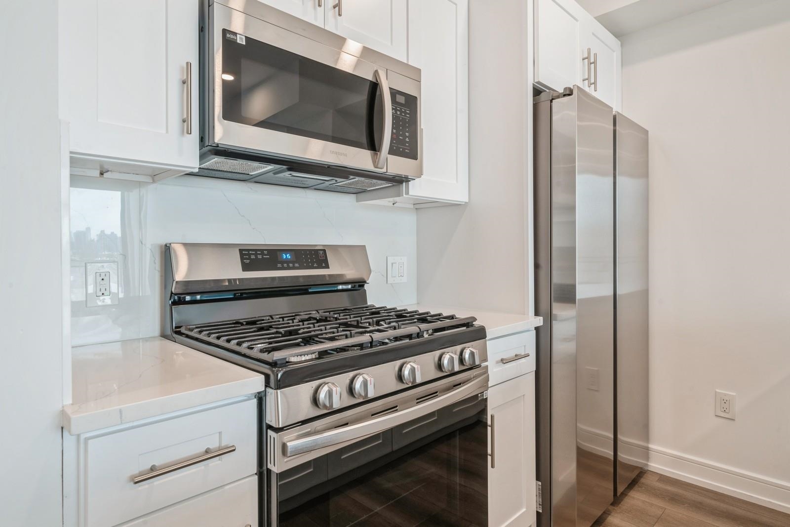 32 JONES ST Unit: 503