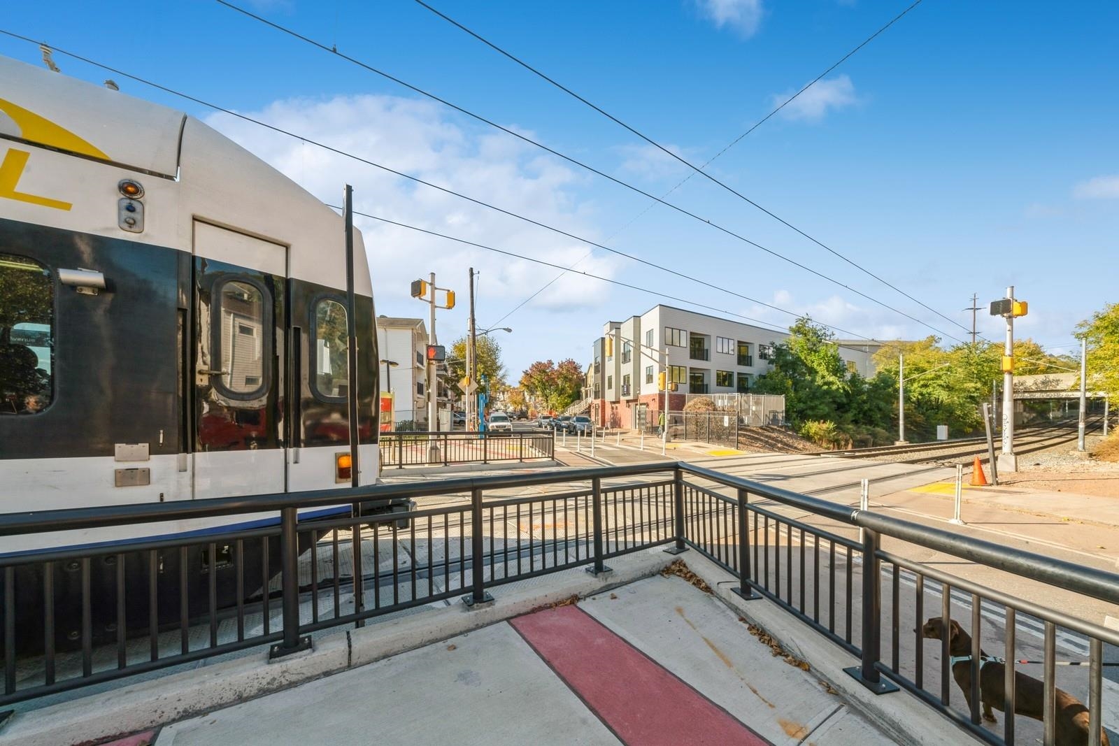 201-205 RANDOLPH AVE Unit: 105