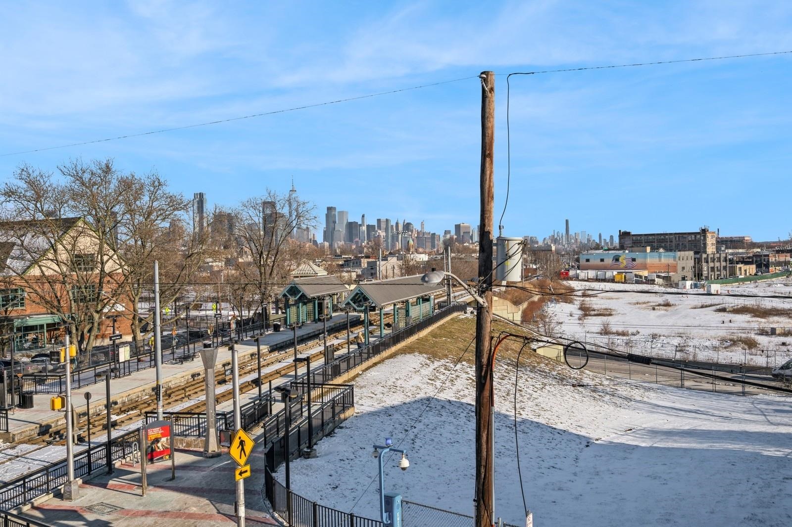 201-205 RANDOLPH AVE Unit: 105