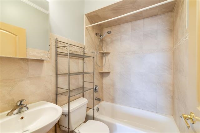 21 ST PAULS AVE Unit: 1