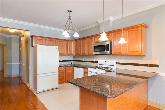 21 ST PAULS AVE Unit: 1
