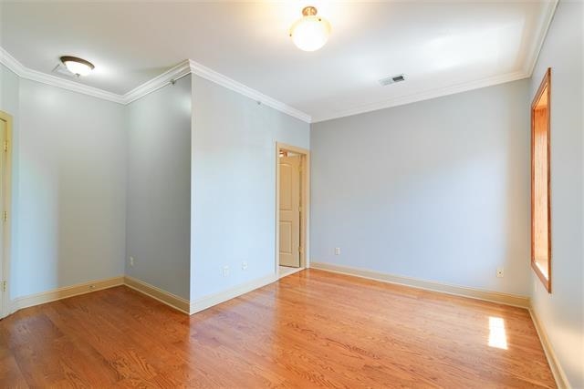 21 ST PAULS AVE Unit: 1