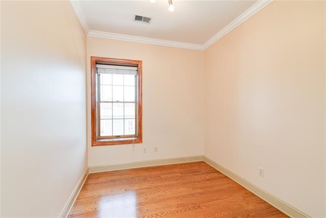 21 ST PAULS AVE Unit: 1