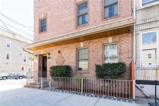 21 ST PAULS AVE Unit: 1
