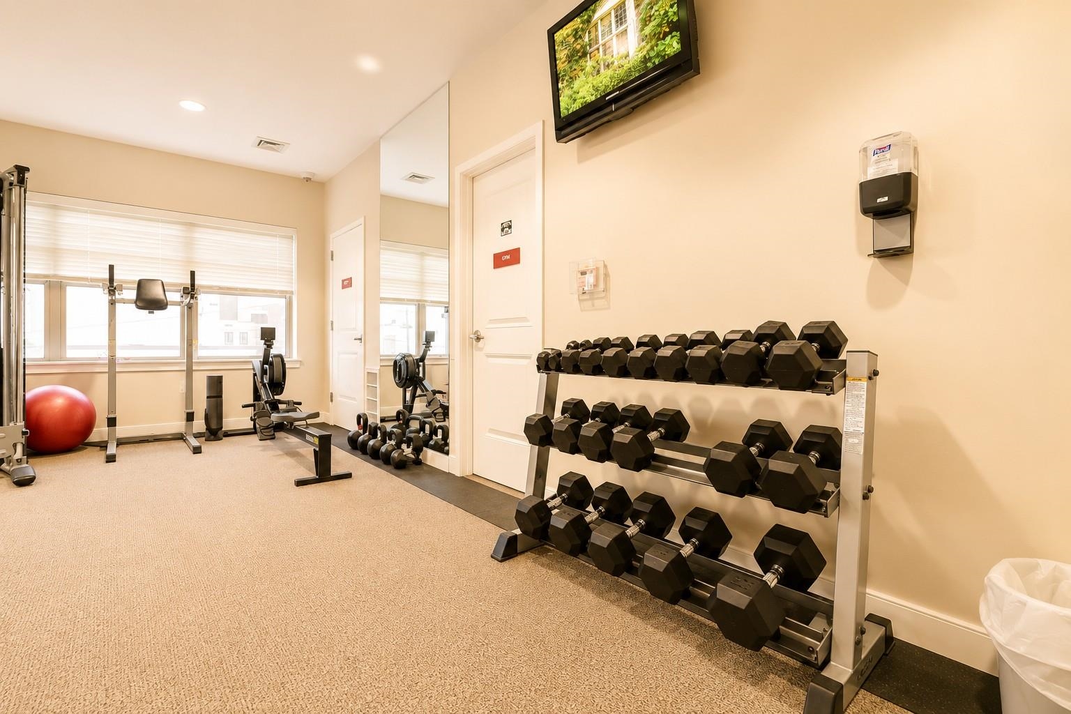 172 CULVER AVE Unit: 5