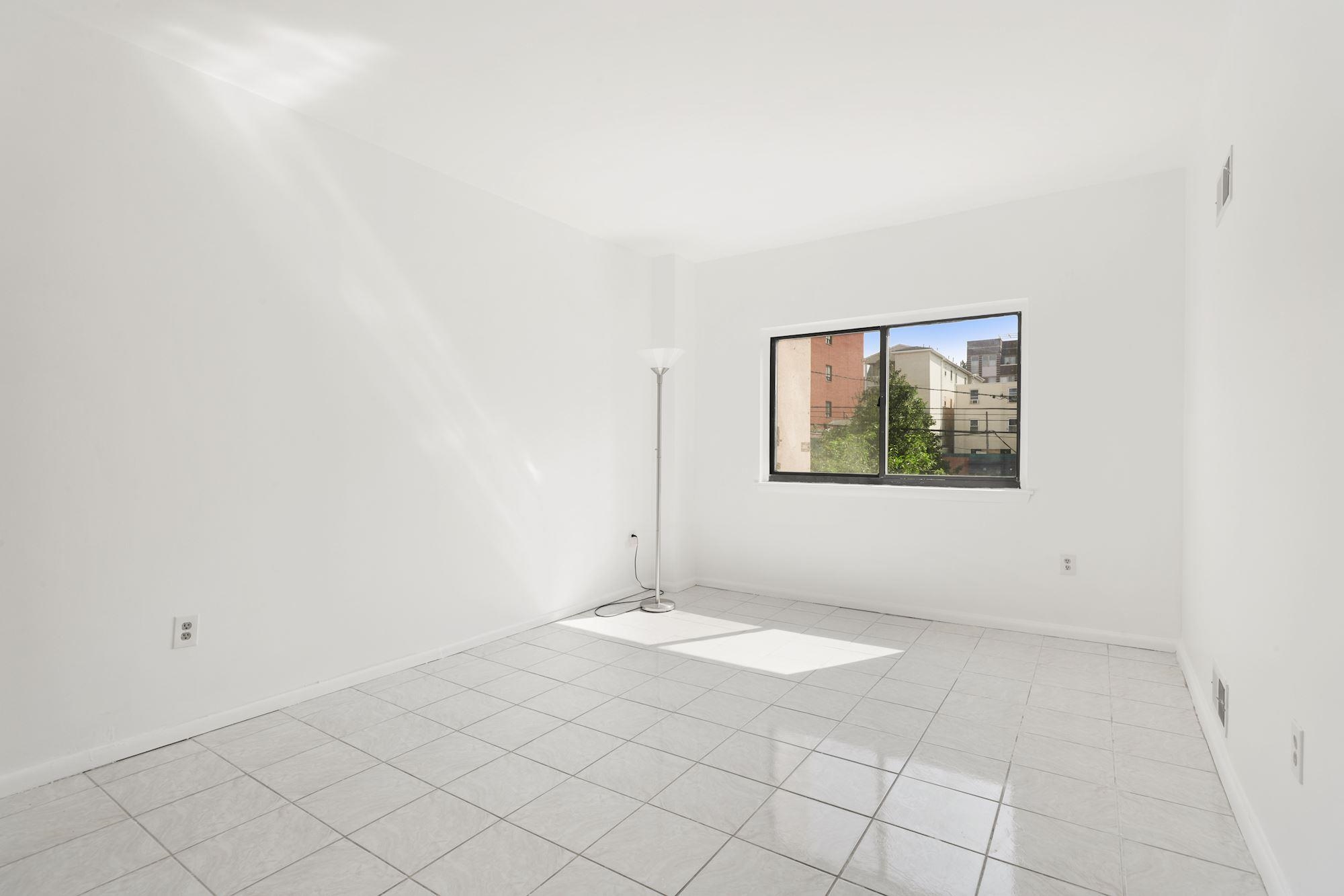 318 38TH ST Unit: 204