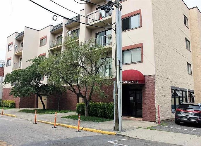 318 38TH ST Unit: 204