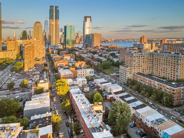 213 YORK ST Unit: 2