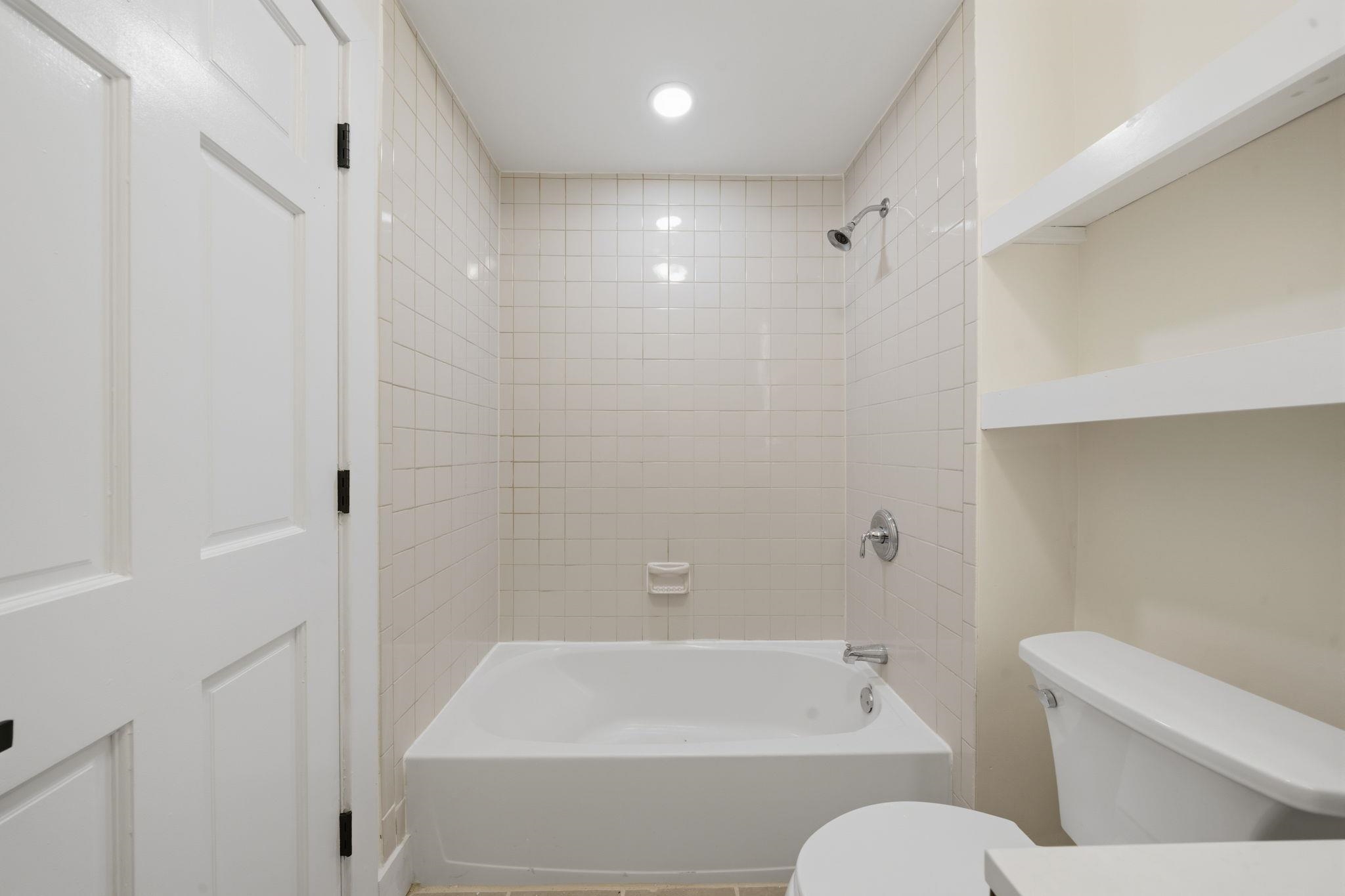 213 YORK ST Unit: 2