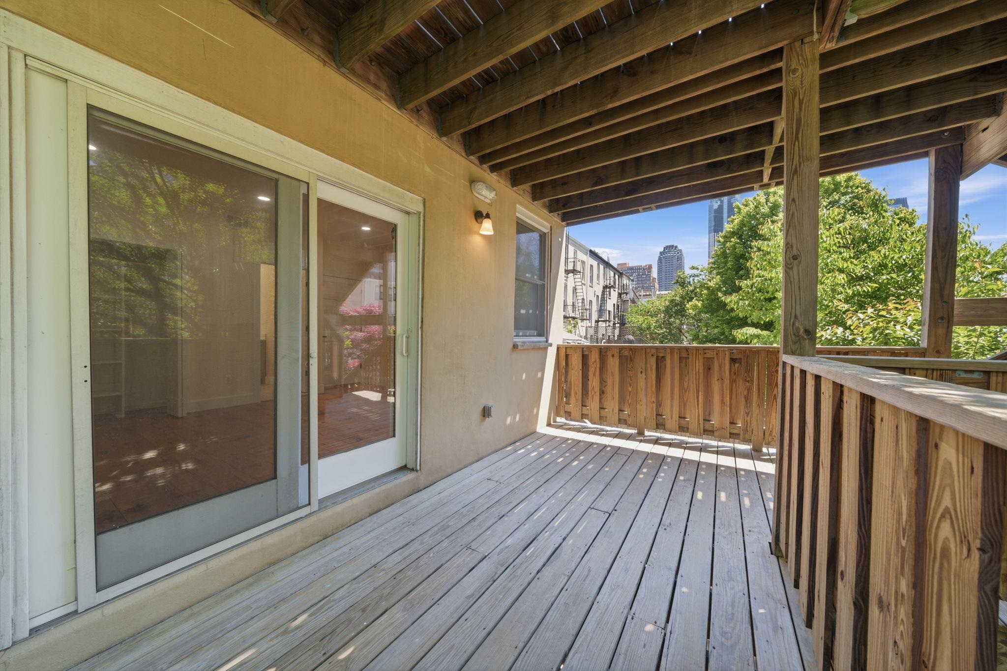 213 YORK ST Unit: 2