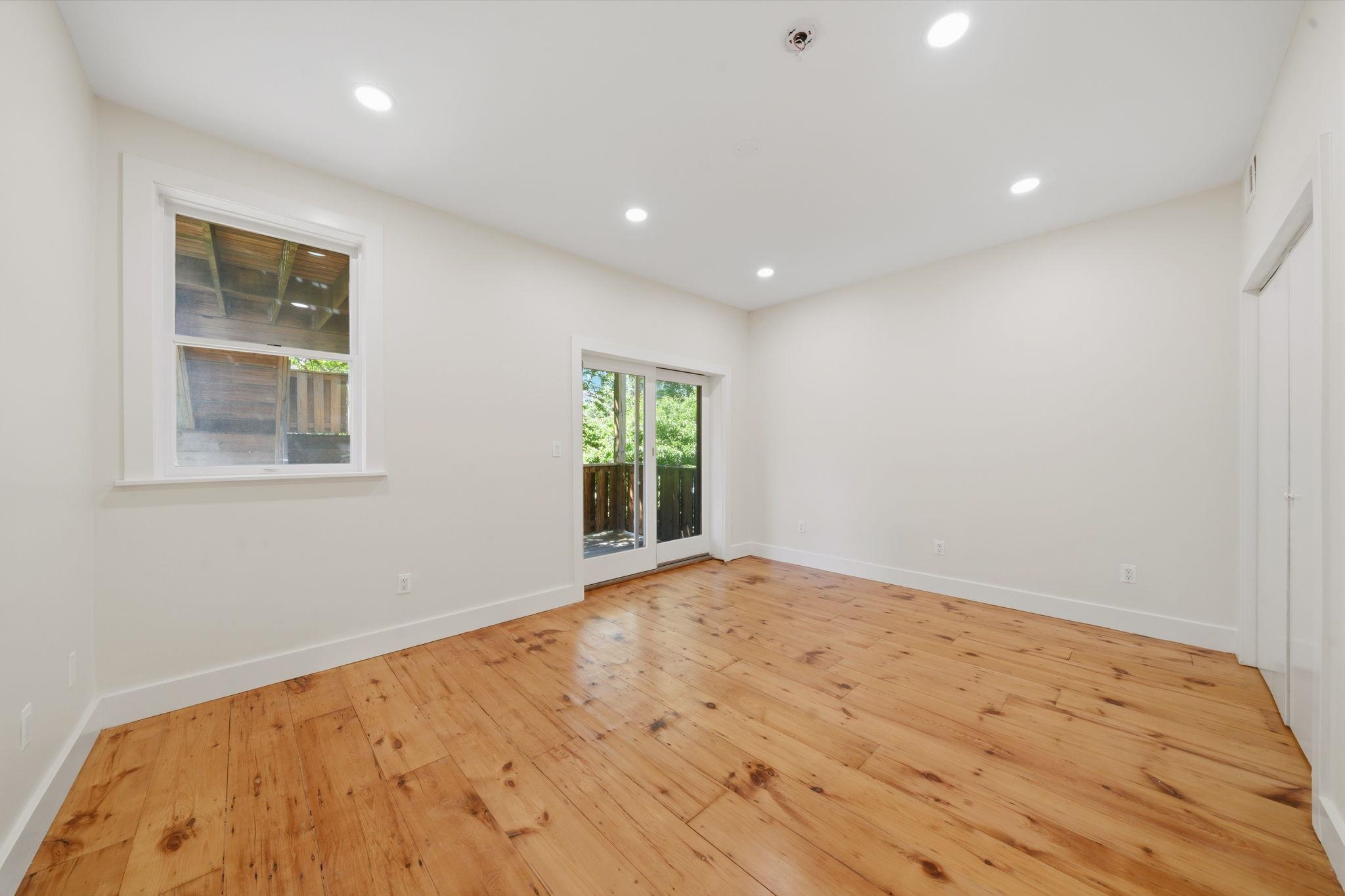 213 YORK ST Unit: 2