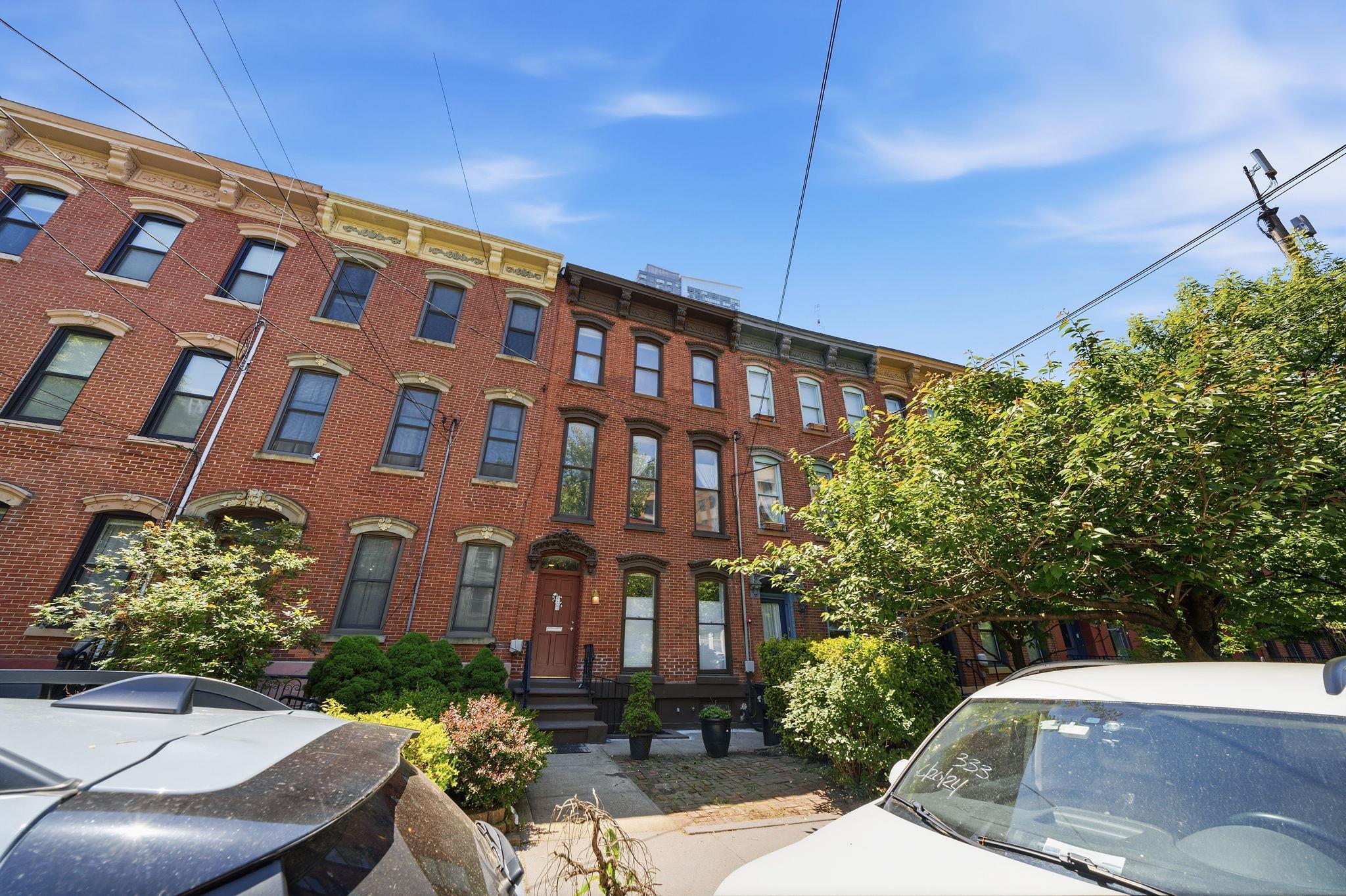 213 YORK ST Unit: 2