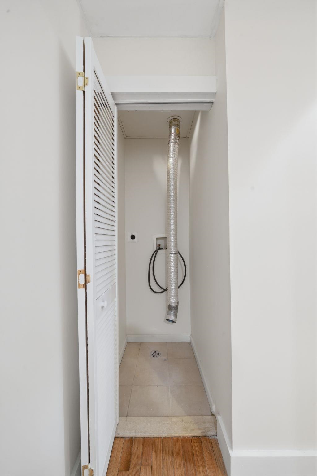 213 YORK ST Unit: 2