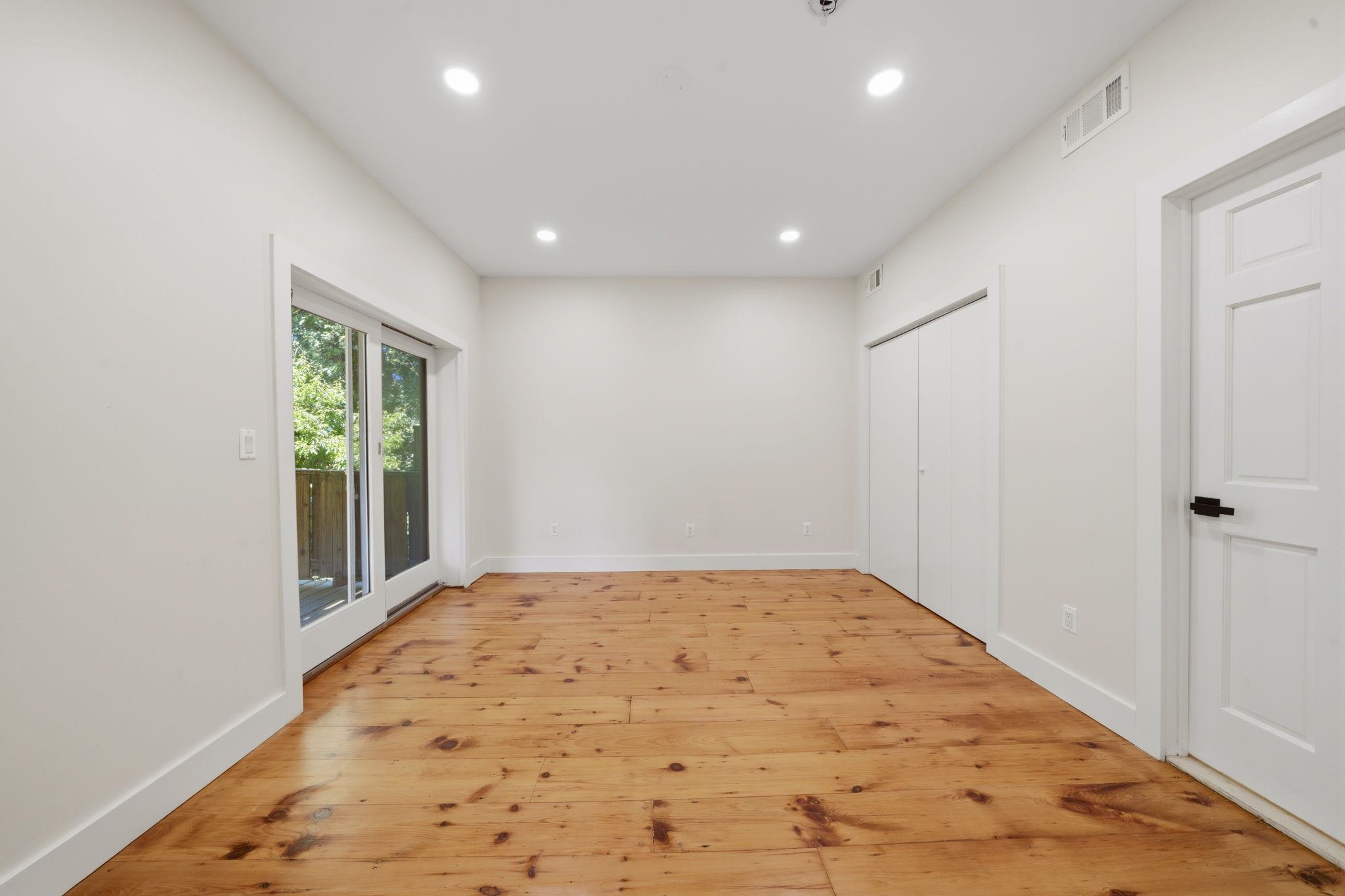 213 YORK ST Unit: 2