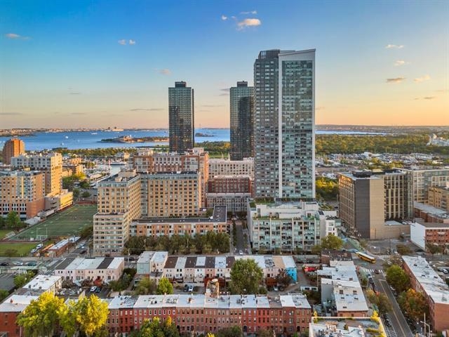 213 YORK ST Unit: 2